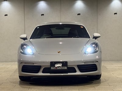 PORSCHE 718 - 8
