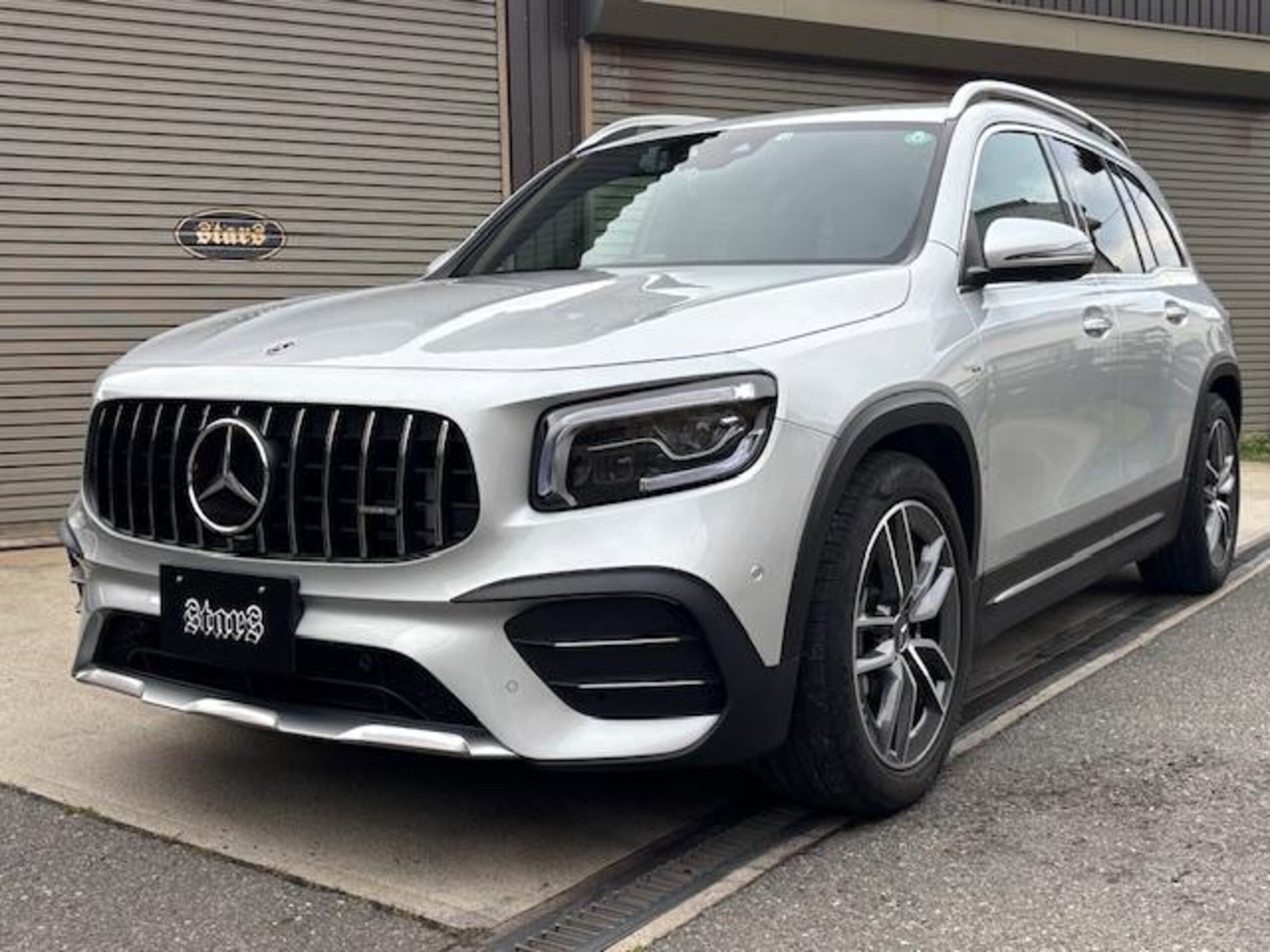 MERCEDES-BENZ GLB AMG - View 1