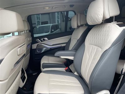 2023 BMW X7 — миниатюра 33