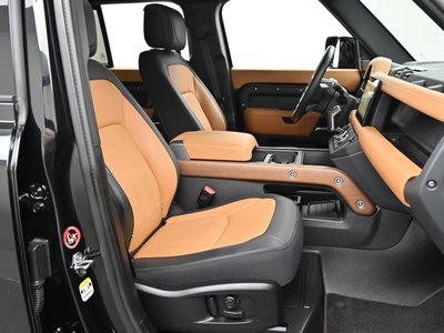 LAND ROVER DEFENDER - 10