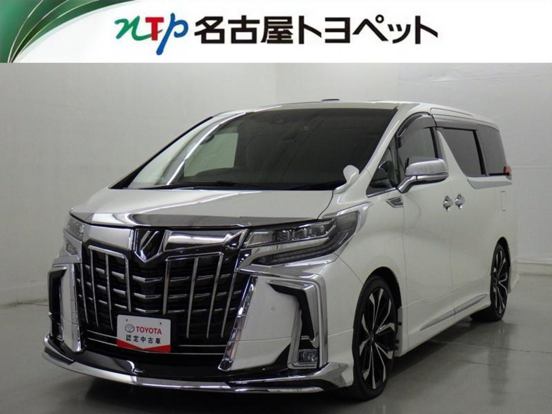 TOYOTA ALPHARD - View 1