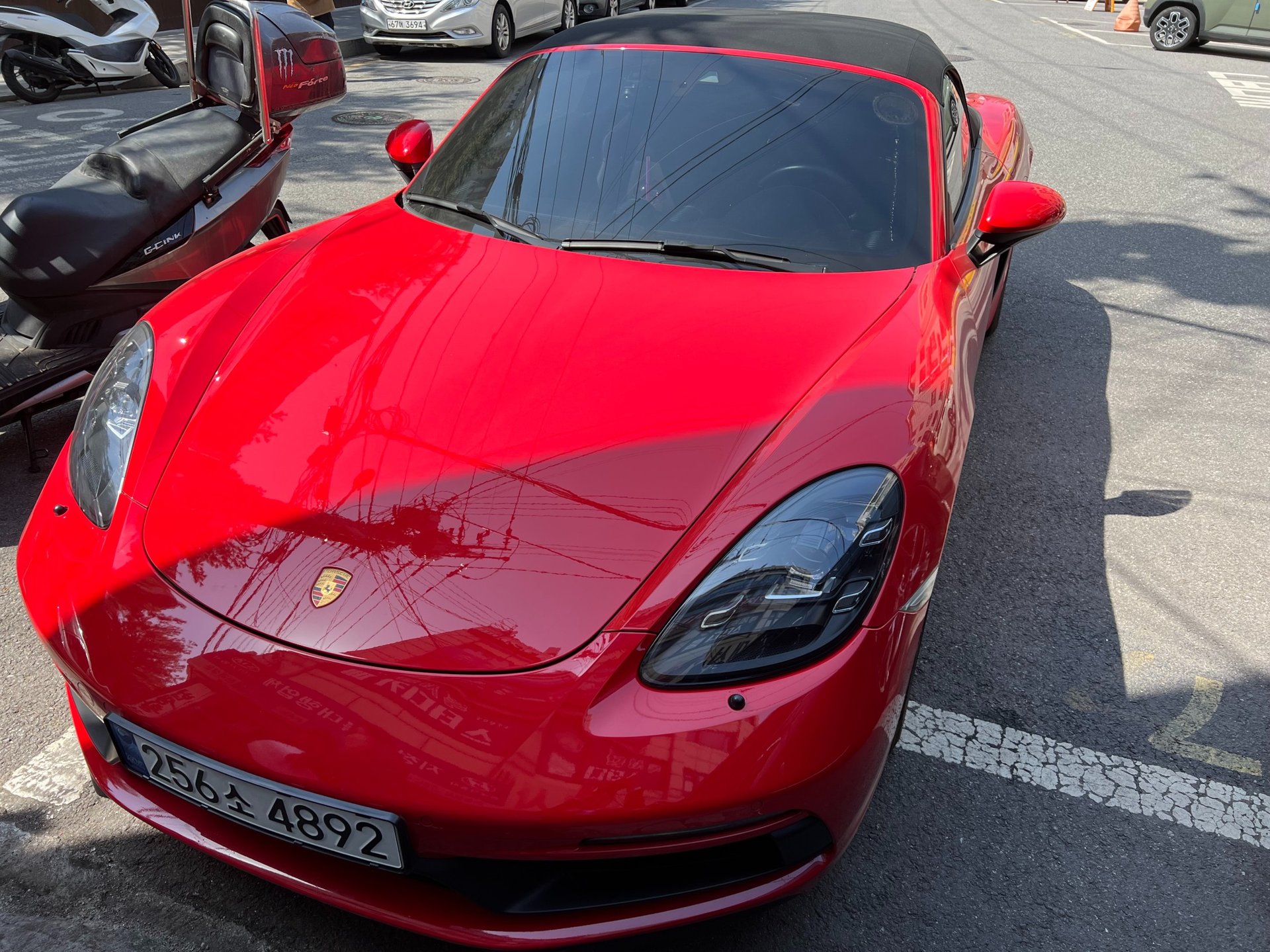 PORSCHE 718 BOXSTER - View 1