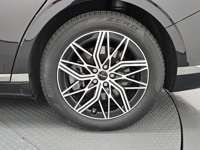 صورة 8 لـ 2022 Genesis G90 (RS4)