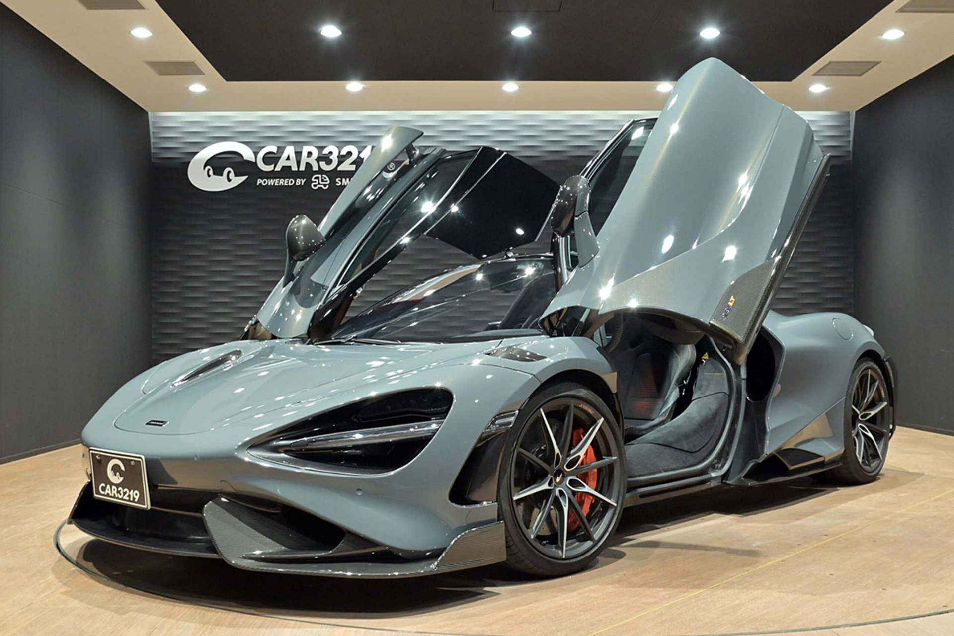 MCLAREN 765LT - View 1