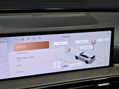 2025 Genesis GV80 thumbnail 17