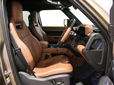 2025 LAND Rover DEFENDER — миниатюра 21
