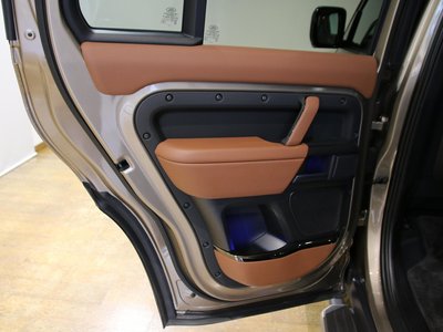 2025 LAND Rover DEFENDER — миниатюра 26