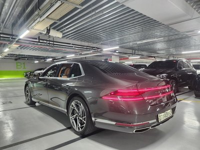 2022 Genesis G90 (RS4) photo 5