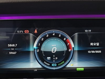 MERCEDES-BENZ CLS - 8