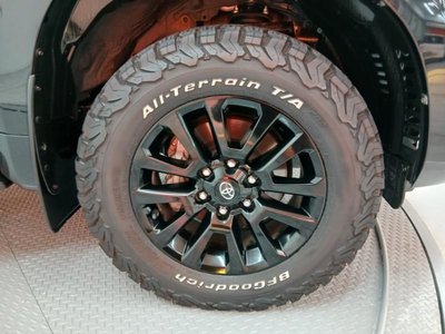 TOYOTA LAND CRUISER PRADO - 8