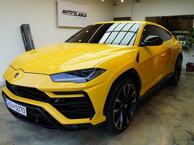LAMBORGHINI URUS - 1