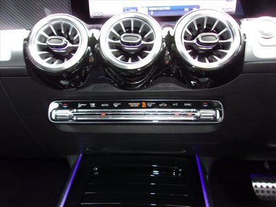 2024 Mercedes-BENZ GLB 缩略图 17