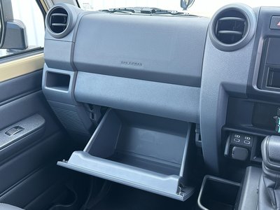 2025 Toyota LAND CRUISER 70 缩略图 70