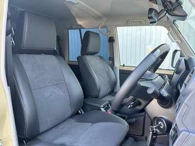 2025 Toyota LAND CRUISER 70 缩略图 35