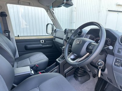 2025 Toyota LAND CRUISER 70 缩略图 36