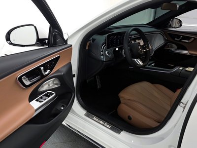 MERCEDES-BENZ E-CLASS - 10