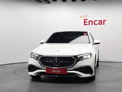 MERCEDES-BENZ E-CLASS - 2