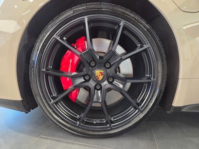 PORSCHE TAYCAN - 6