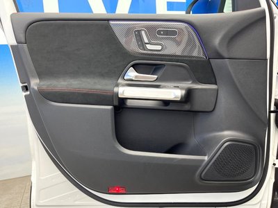 2024 Mercedes-BENZ GLB — миниатюра 32