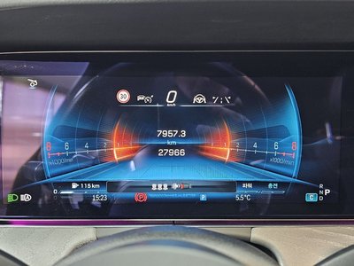 MERCEDES-BENZ GT AMG - 8