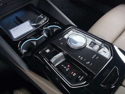 2026 BMW 5 SERIES — миниатюра 12