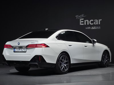 صورة 2 لـ 2026 BMW 5 SERIES