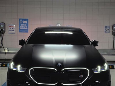 BMW I5 - 1