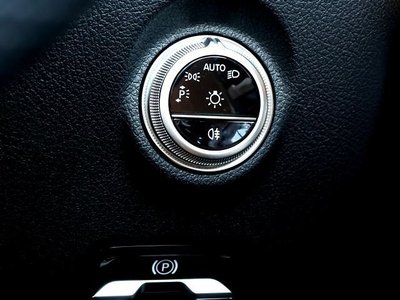 2025 Mercedes-BENZ CLE — миниатюра 30