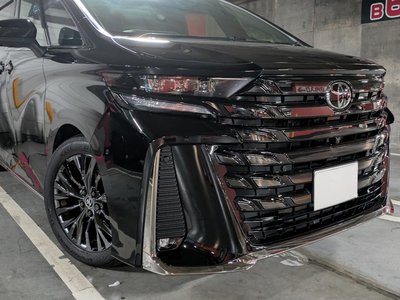 2025 Toyota VELLFIRE — фото 3