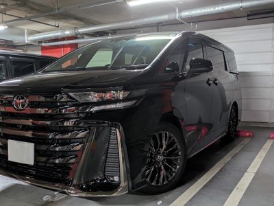 2025 Toyota VELLFIRE — фото 1