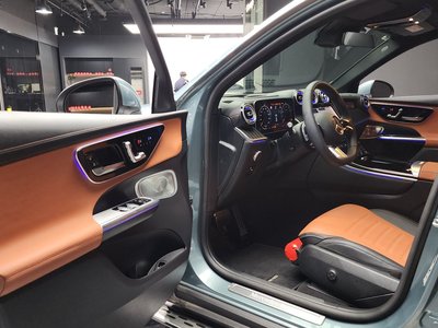 MERCEDES-BENZ GLC - 10