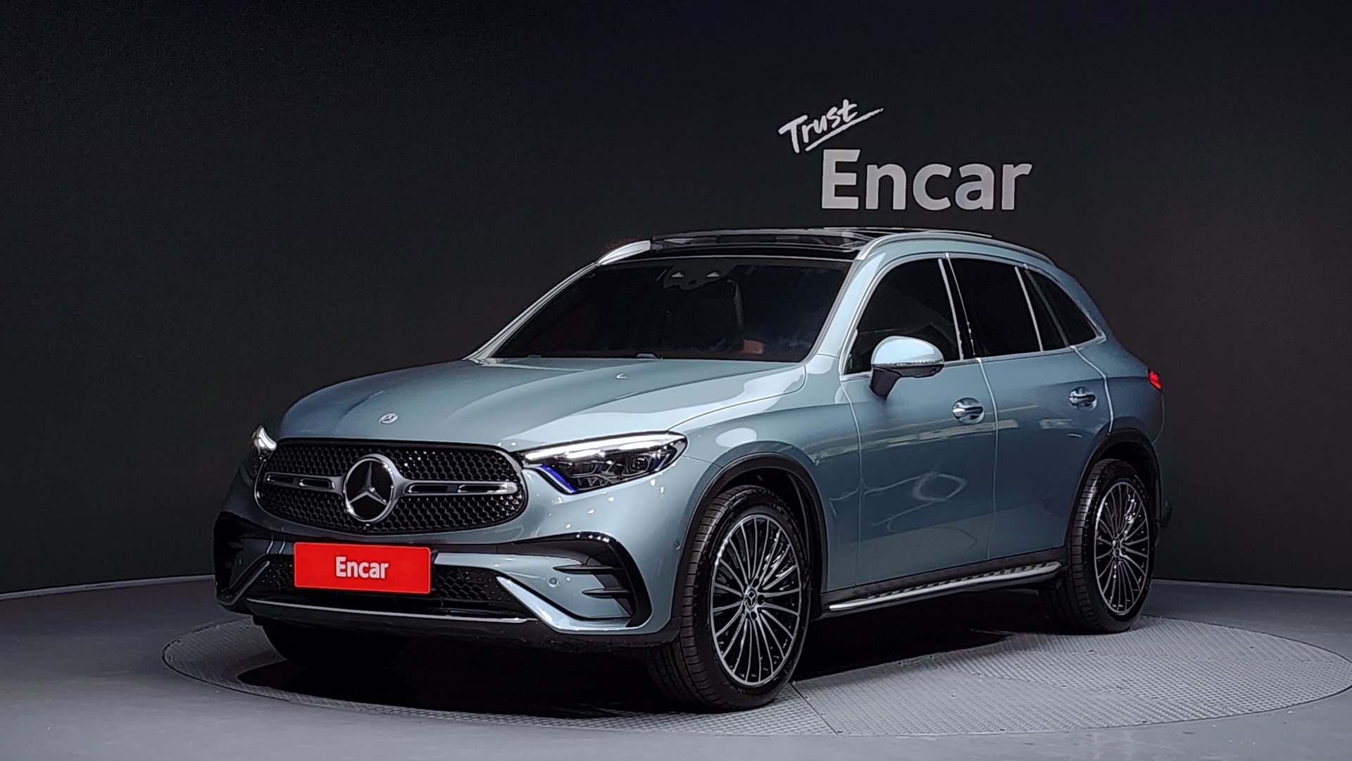 MERCEDES-BENZ GLC - View 1