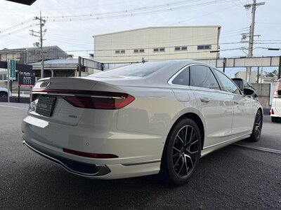 AUDI A8 - 9