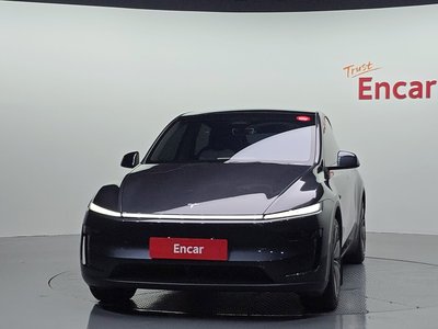 TESLA MODEL Y - 2