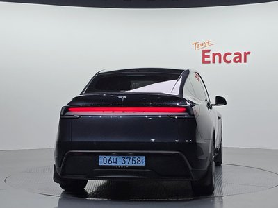 TESLA MODEL Y - 4