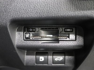 TOYOTA CROWN SPORT - 9