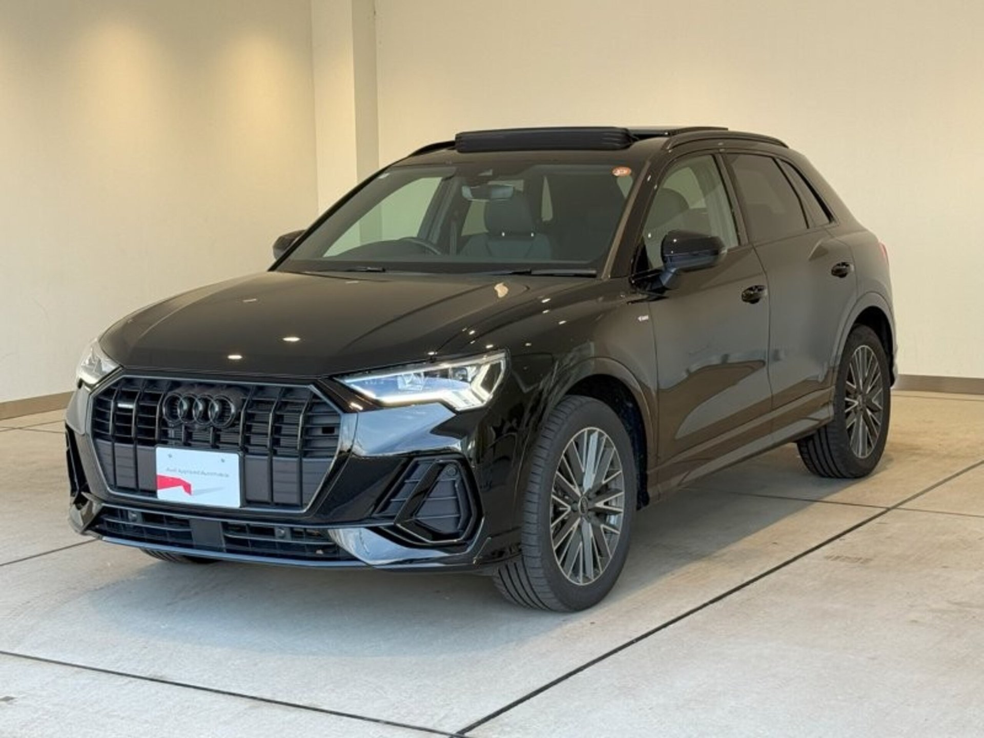 AUDI Q3 - View 1