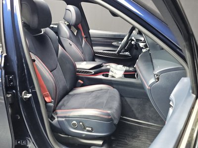 2021 Genesis GV70 — миниатюра 17