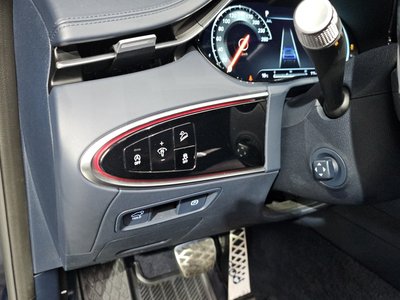 2021 Genesis GV70 — миниатюра 24