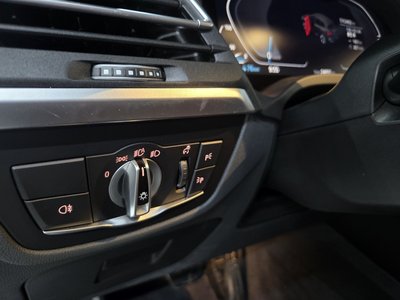 2025 BMW IX3 thumbnail 16