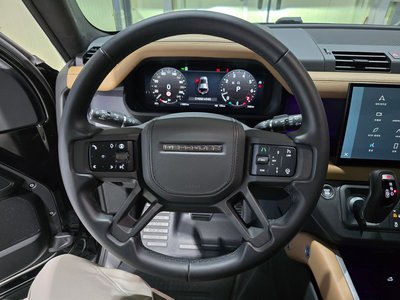 LAND ROVER DEFENDER - 7