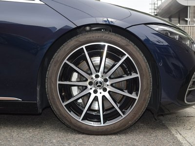 MERCEDES-BENZ EQS - 9