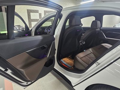 BMW 5 SERIES - 10