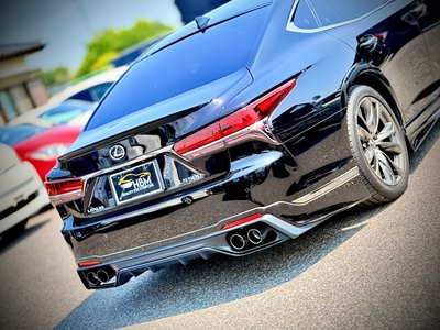 2018 Lexus LS photo 9