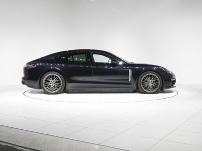 PORSCHE PANAMERA - 5