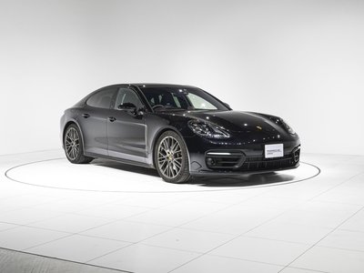 PORSCHE PANAMERA - 4