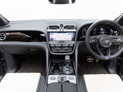 2022 Bentley BENTAYGA 照片 2