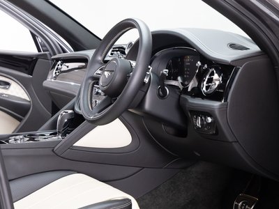 صورة مصغرة 39 لـ 2022 Bentley BENTAYGA