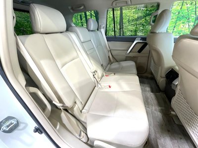 TOYOTA LAND CRUISER PRADO - 9