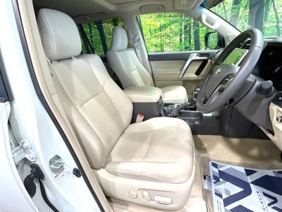 TOYOTA LAND CRUISER PRADO - 8